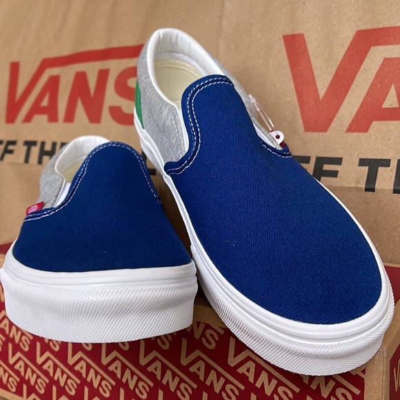 Vans Men’s Classic Slip On Vans Coastal Grey/True White sneakers - Picture 8 of 16